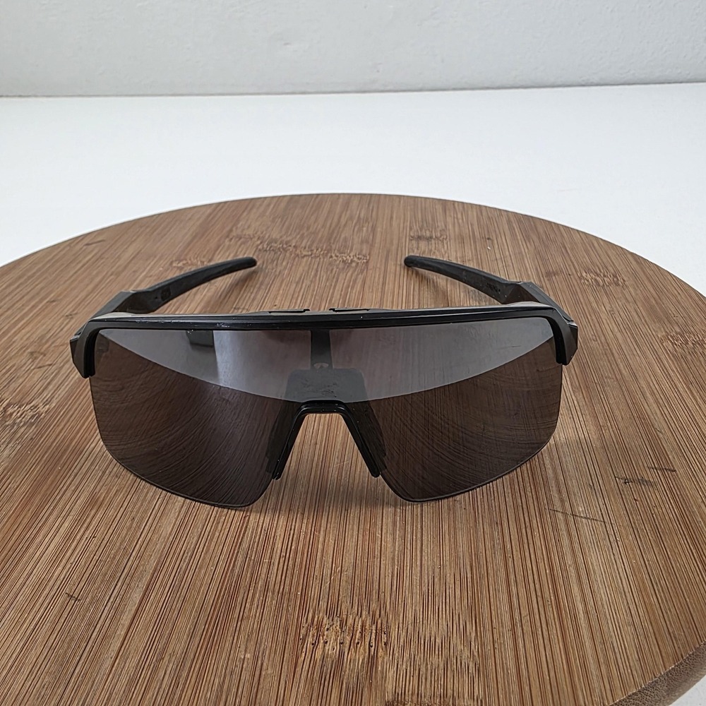 Oakley Sutro Sunglasses Mens One Size Black Gray Prizm Shield USA OO9463-0539